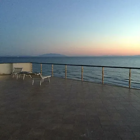 La Lanterna سان فينتْشينسو