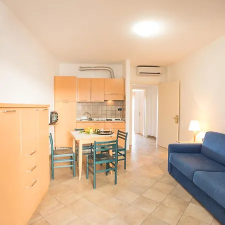 La Lanterna Apartmanhotel 4*