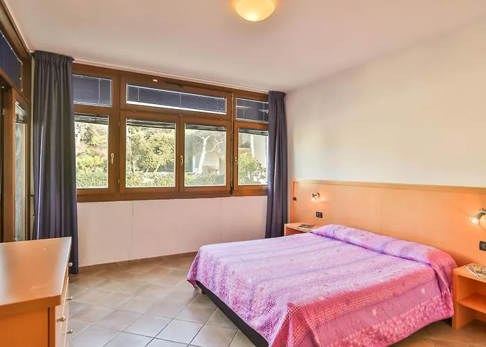 La Lanterna 4*